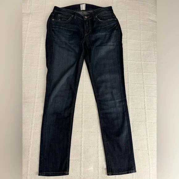 Jeans - Picture 1 of 4